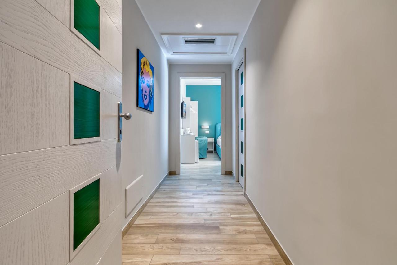 Tiffany Suites Соренто Екстериор снимка